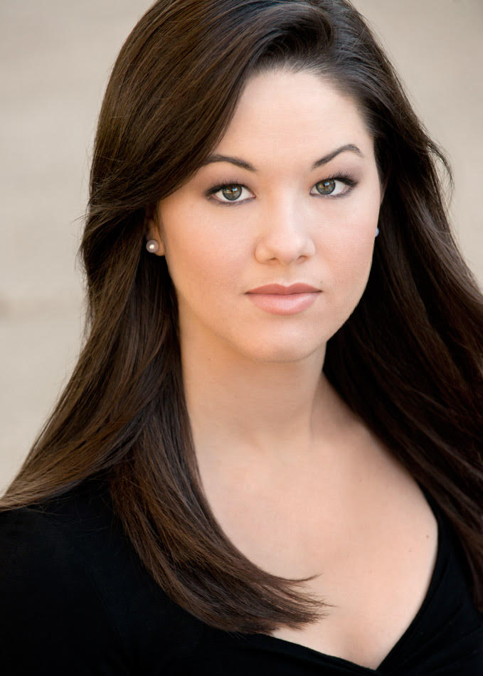 Leah Scofield professional headshot